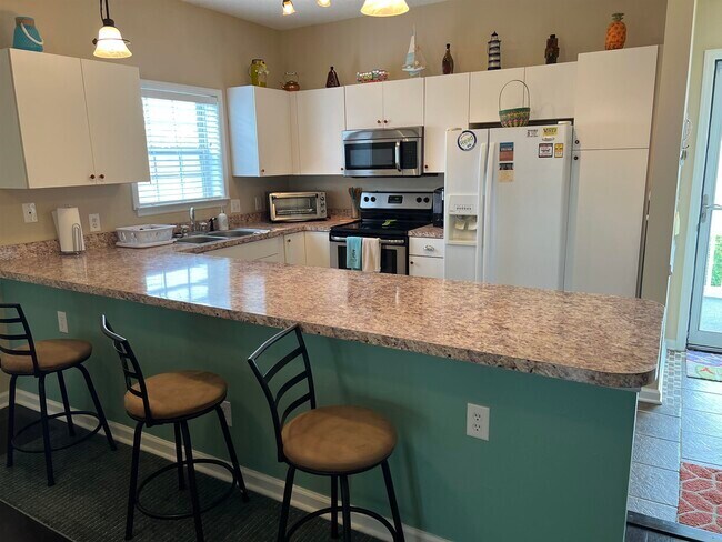 Building Photo - 3931 Gladiola Ct