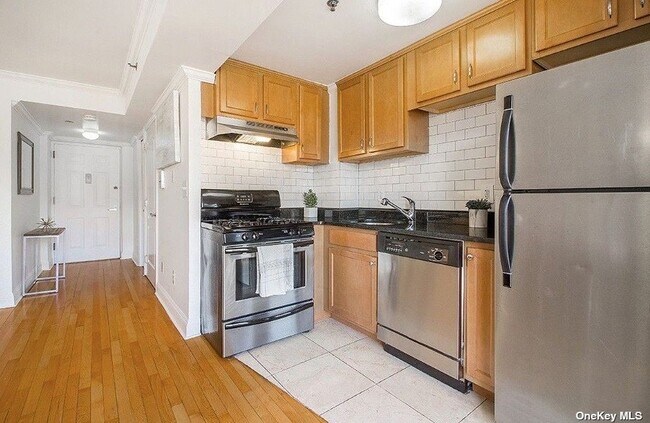 Foto del edificio - 14-43-43 28th Ave