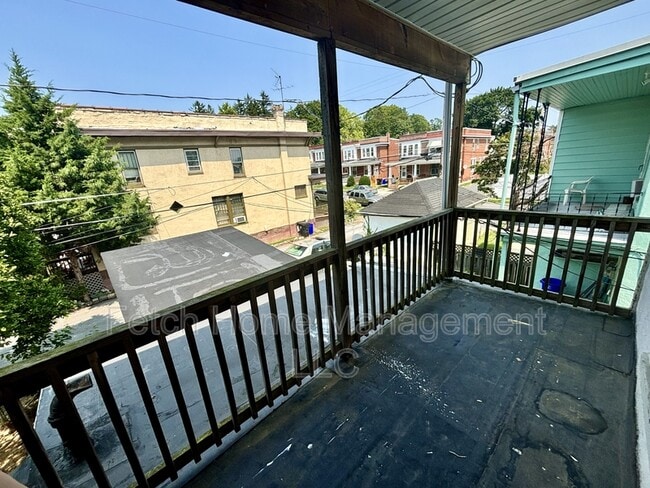 Building Photo - 2534 Derry St