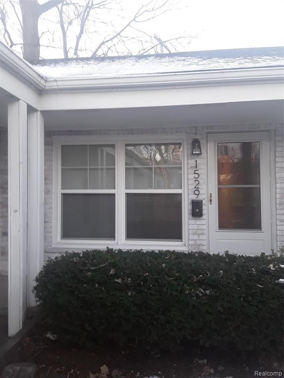 Primary Photo - 1529 W Farnum Ave