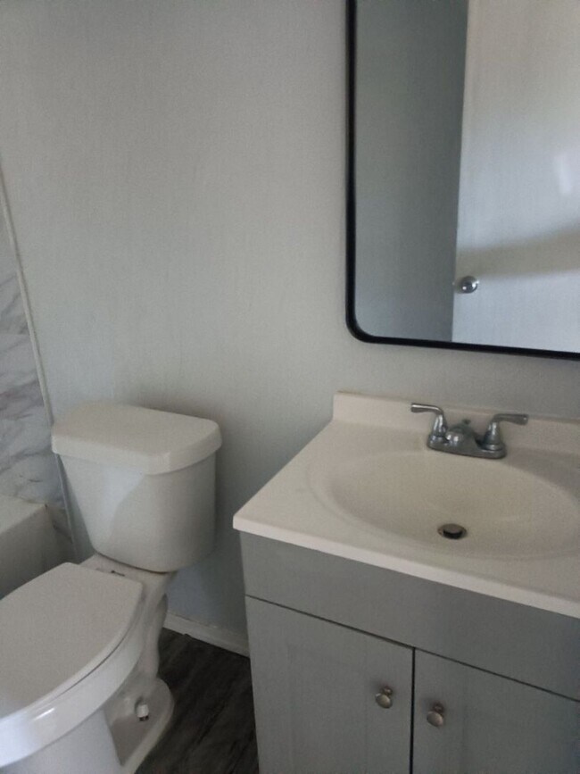 Foto del edificio - 1606 SE 61st St