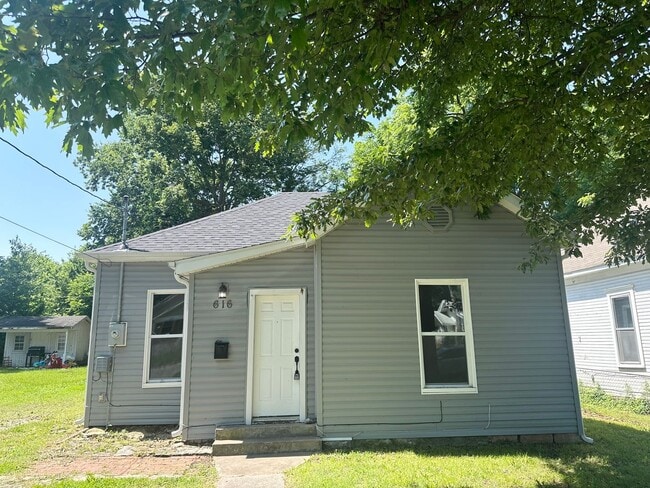 Building Photo - Charming 2 Bedroom, 1 Bathroom Home for Rent!