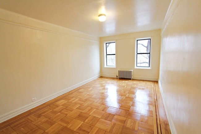 Building Photo - 75 W Mosholu Pkwy N