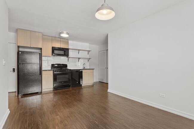 Foto del edificio - 6134 N Kenmore Ave