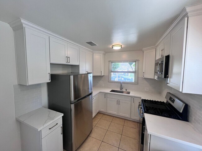 Foto del edificio - 2 Bedroom Single Story Home for Rent in Re...