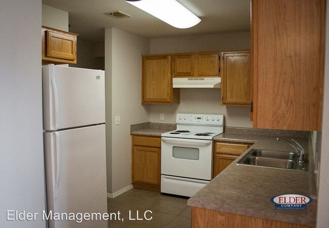 Foto del edificio - 2324 Hidden Lake St