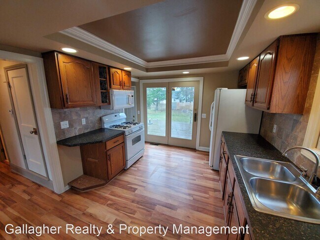 Foto del edificio - 2 br, 1 bath House - 36 English Rd