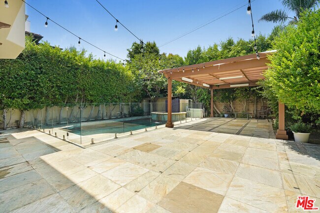 Foto del edificio - 219 S Willaman Dr