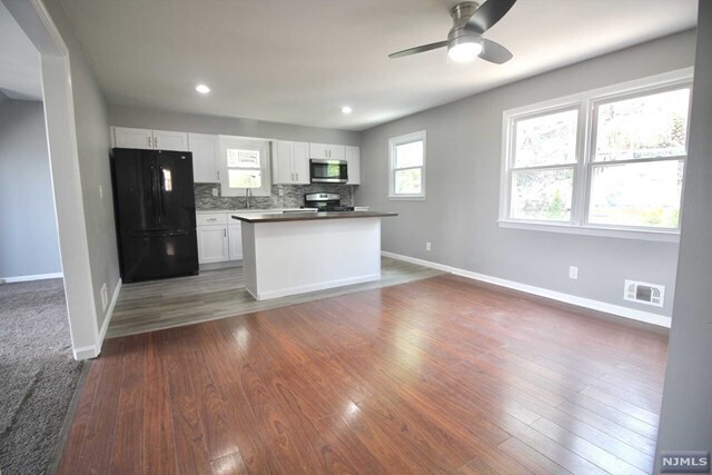 Primary Photo - 401 Farnham Ave