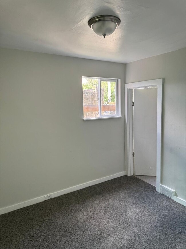 Photo - 2050 Monongahela Ave Apartment