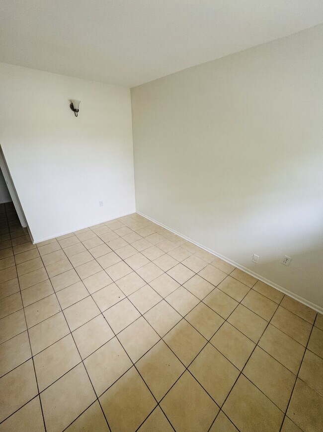 Foto del edificio - 15385 S Dixie Hwy