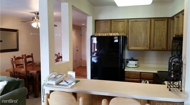 Building Photo - 2 br, 2 bath  - 401 Silver King Dr