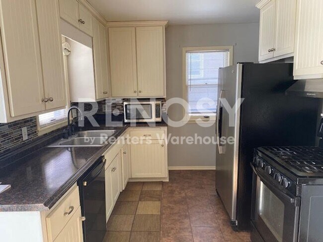 Foto del edificio - 2424 25th St NW