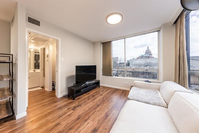 Foto del edificio - 1212 Guadalupe St