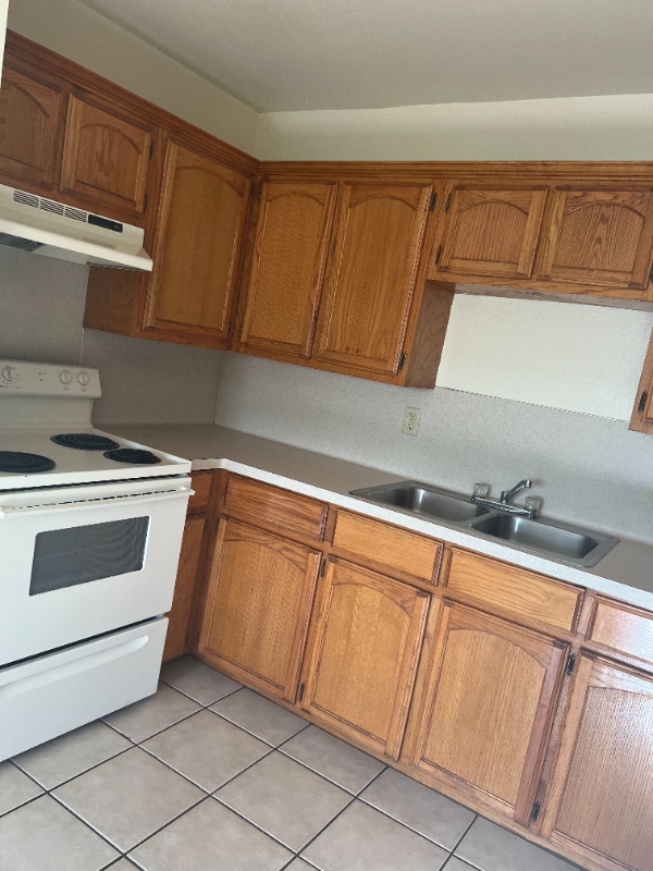 Foto del edificio - 1000 Wild Rose Ln