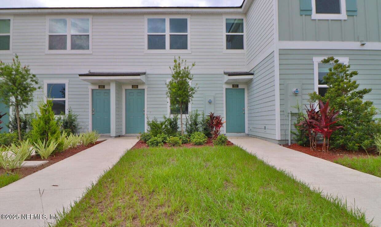 Foto principal - 244 Elmhurst Ln