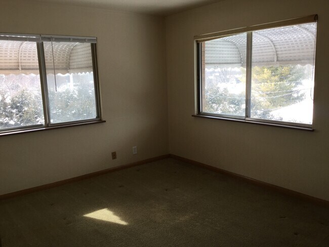 Foto del edificio - 3727 N 87th St