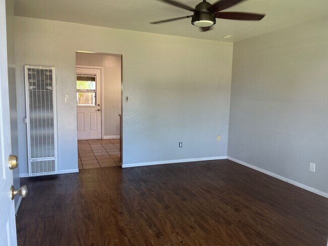 Foto del edificio - 3563-65 Clairemont Mesa Blvd