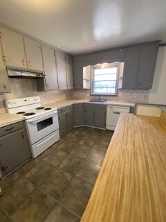 Foto del edificio - 7965 Woodleaf Rd