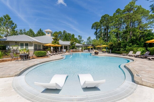 Building Photo - The Sanctuary at 331