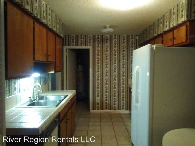 Building Photo - 3 br, 2 bath House - 3320 Crosscreek Drive