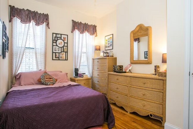 Master bedroom with full bathroom - 312 Weirfield St