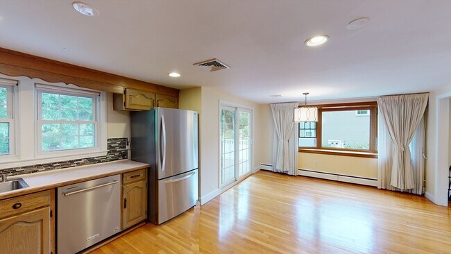 Building Photo - 42 Thornberry Rd