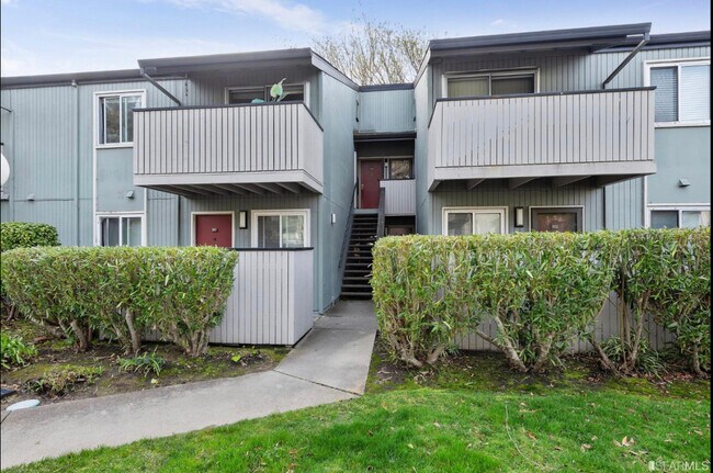 Stairs up to unit (not accessible, sorry) - 1126 Cherry Ave