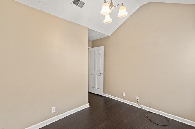 Building Photo - 1578 Chariot Dr