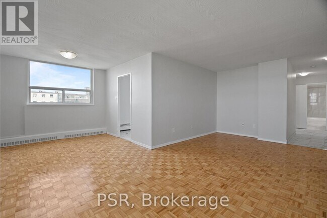 Building Photo - 105-1105 Rowena Dr