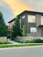 Building Photo - 763 Cristo Ln