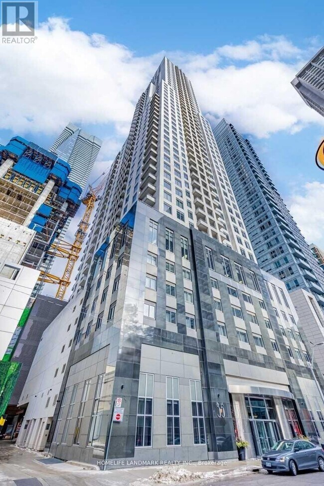Building Photo - 35 Balmuto St