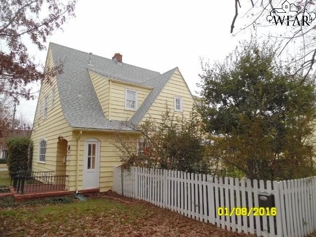 Building Photo - 2401 Bullington St