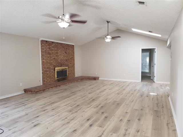 Building Photo - 2697 Poplar Dr