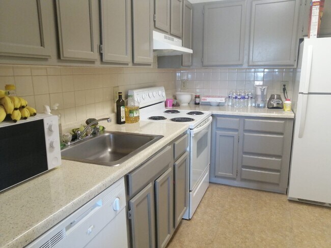 Foto del edificio - 9314 Cherry Hill Rd