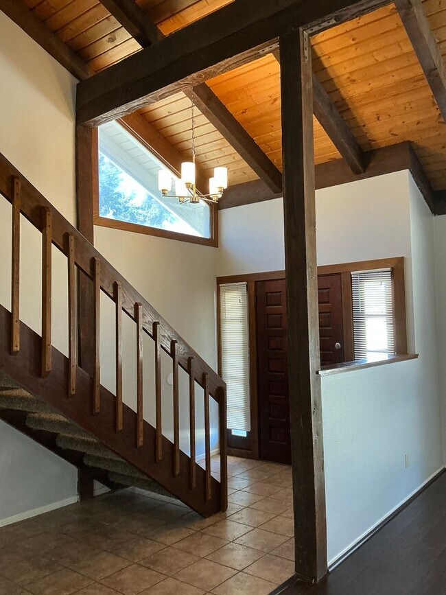 Foto del edificio - Grand (404) / E. Culver Ave (228)