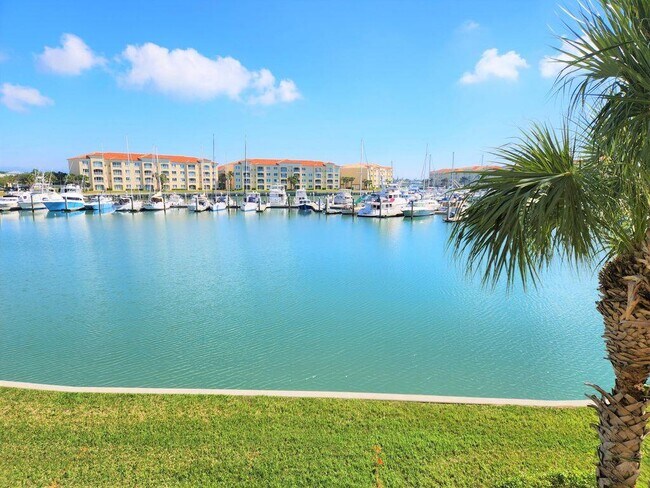 Foto del edificio - 12 Harbour Isle Dr W