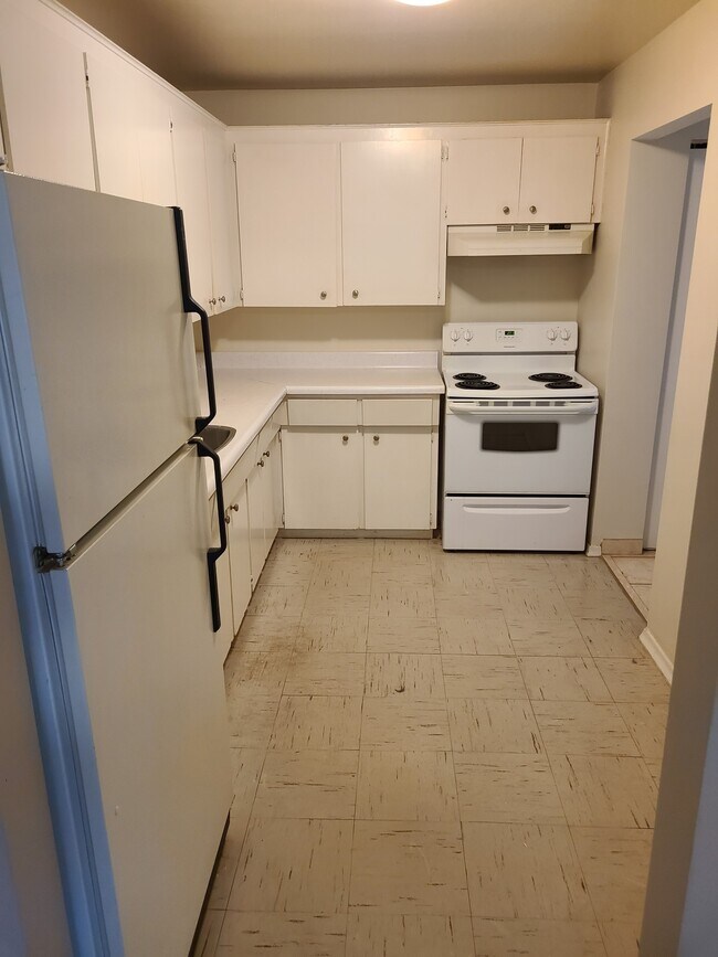 Photo du bâtiment - 1 Bedroom | 1 Bathroom | Available August 1