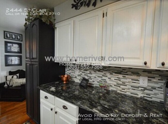 Foto del edificio - 2444 St Clair Rd