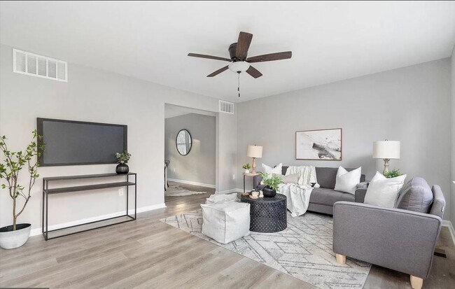 Photo - 9234 Woodcreek Ct House