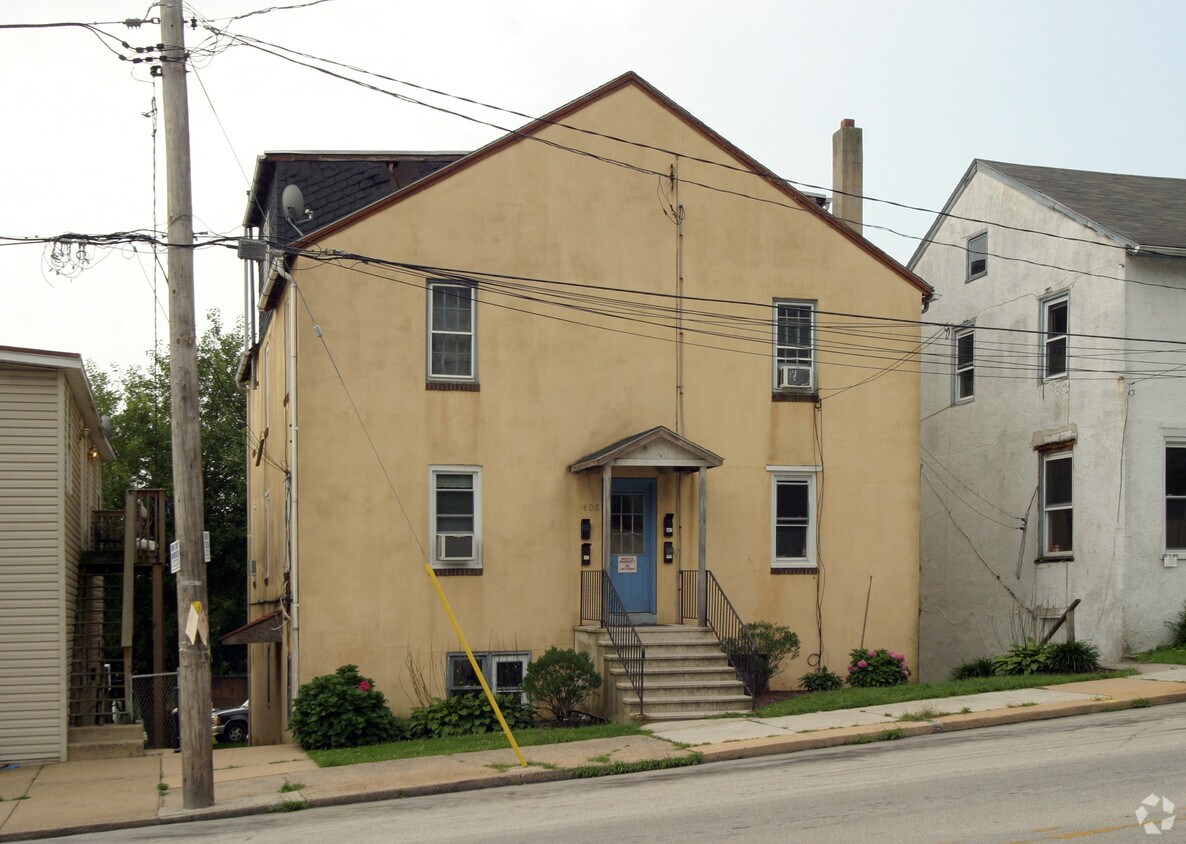 Foto principal - 408 - 412 W Lincoln Hwy
