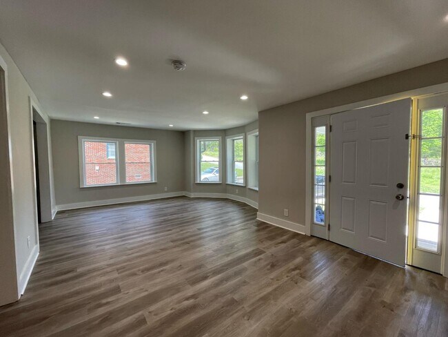 Foto del edificio - 1436 Sharon St NW