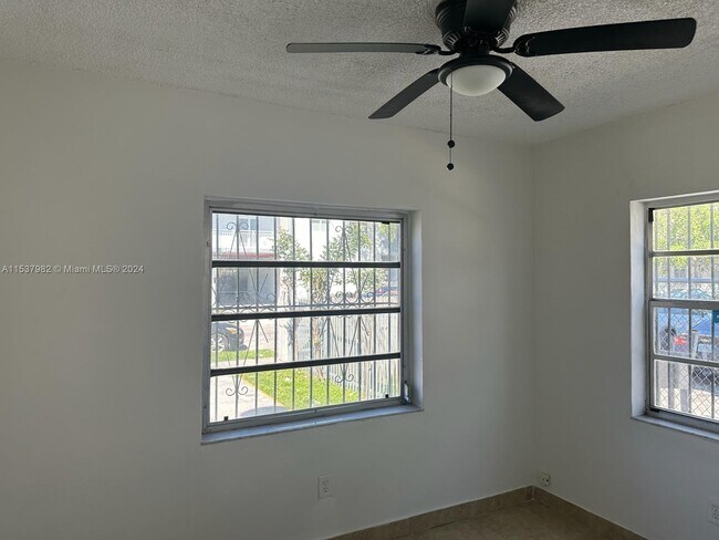 Foto del edificio - 1030 NW 3rd St