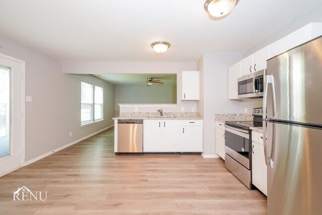 Building Photo - 1191 N Aberdeen Dr