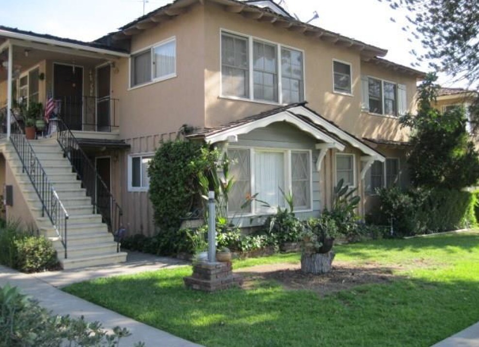Primary Photo - 8326 Sargent Ave
