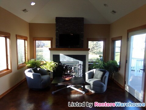 Building Photo - 2703 Snowdrift Cir E
