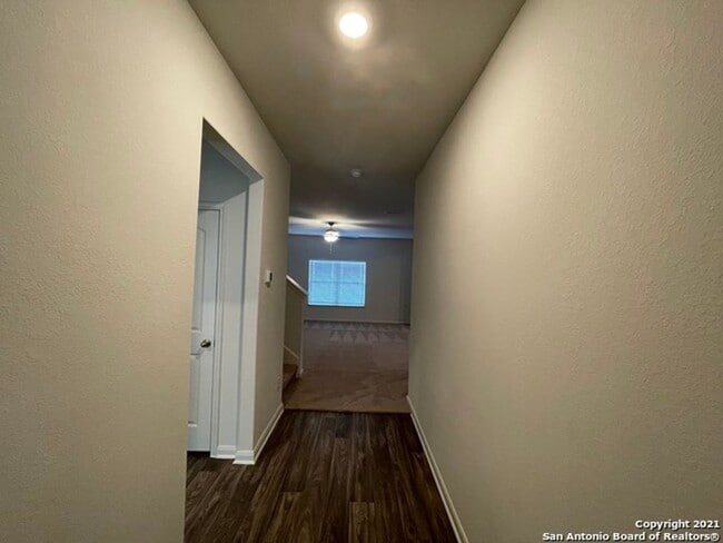 Foto del edificio - 4 Bedroom Home in  Savannah Place Subdivison In Converse, Tx