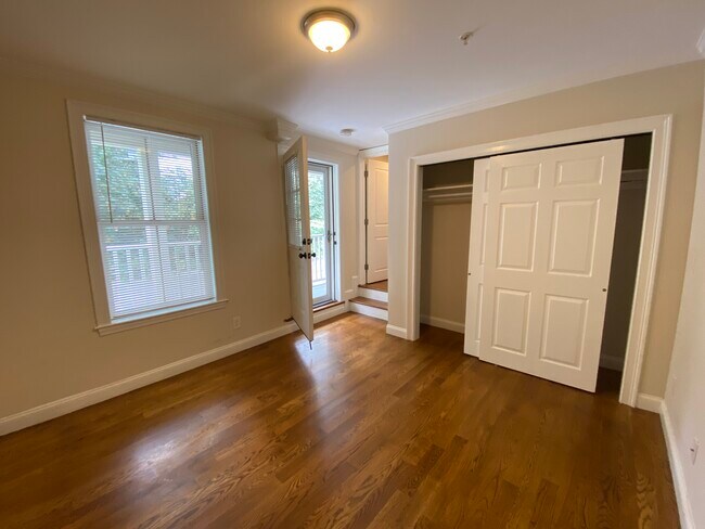 Foto del edificio - 2747 Washington St