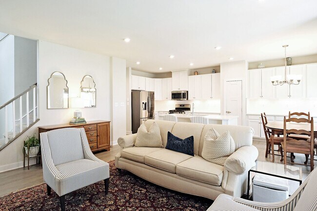 Foto del edificio - Spacious Pet-Friendly N. Albemarle Co Home With Fenced Backyard