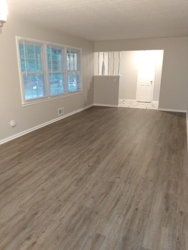 Building Photo - 3908 Stonewall Ave